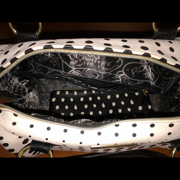 Betsey Johnson Purse (lightly used) with matching wallet - Picture 5 of 5